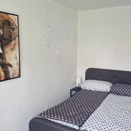 Simona's Place-free Private Parking *