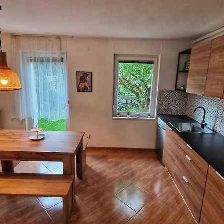 Simona's Place-free Private Parking Appartement Ljubljana
