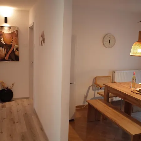 Simona's Place-free Private Parking Appartement Ljubljana