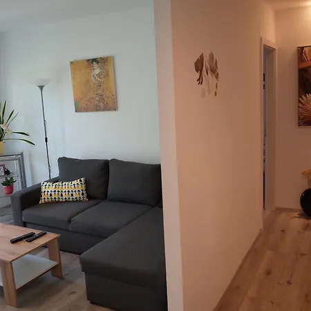 Simona's Place-free Private Parking *