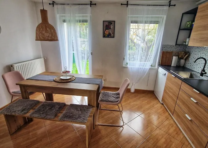 Simona's Place-free Private Parking ليوبليانا